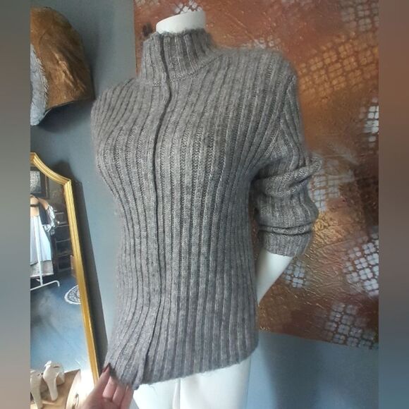 Zara Wool Blend Gray Ribbed Women's Sweater - Picture 9 of 12